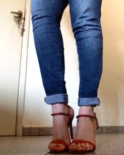 Jaqueline Mello feet photo thumbnail