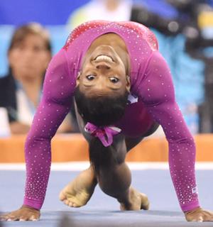 Simone Biles feet photo thumbnail