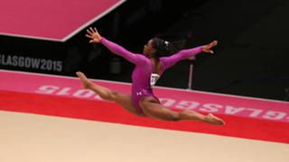 Simone Biles feet photo thumbnail