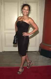 Tia Carrere feet photo thumbnail