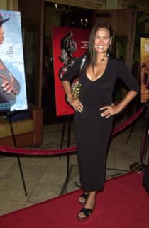 Tia Carrere feet photo thumbnail