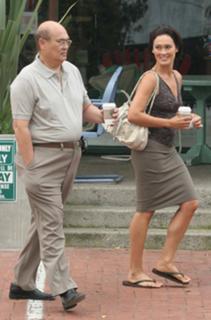 Tia Carrere feet photo thumbnail