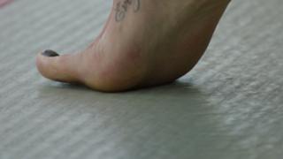 Ronda Rousey feet photo thumbnail