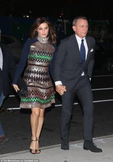 Rachel Weisz feet photo thumbnail