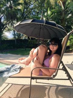Bailey Jay feet photo thumbnail