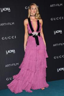 Rosie Huntington-Whiteley feet photo thumbnail