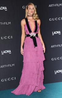 Rosie Huntington-Whiteley feet photo thumbnail