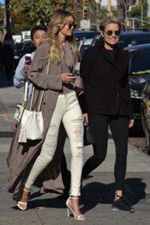 Gigi Hadid feet photo thumbnail