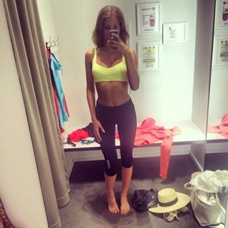 Millie Mackintosh feet photo thumbnail