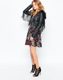 Millie Mackintosh feet photo thumbnail