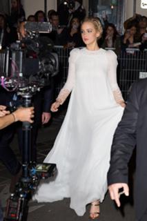 Jennifer Lawrence feet photo thumbnail