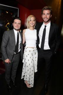Jennifer Lawrence feet photo thumbnail