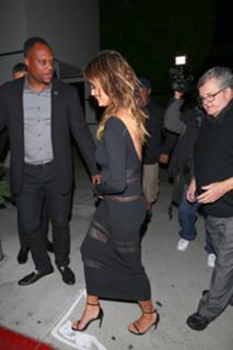 Chrissy Teigen feet photo thumbnail
