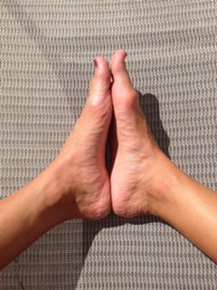 Gabbie Hanna feet photo thumbnail