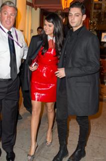 Selena Gomez feet photo thumbnail
