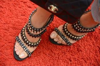 Cláudia Citroni feet photo thumbnail