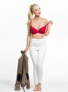 Helen Flanagan feet photo thumbnail