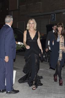 Jennifer Lawrence feet photo thumbnail