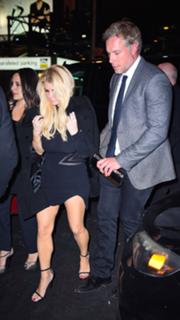 Jessica Simpson feet photo thumbnail