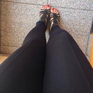 Jaqueline Mello feet photo thumbnail