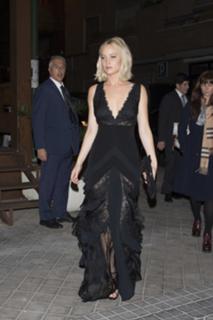 Jennifer Lawrence feet photo thumbnail