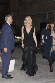 Jennifer Lawrence feet photo thumbnail