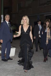 Jennifer Lawrence feet photo thumbnail