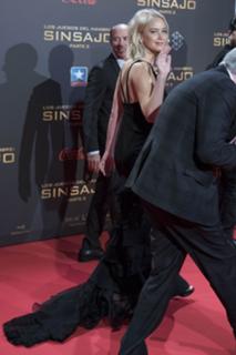 Jennifer Lawrence feet photo thumbnail