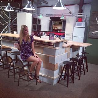 Chelsea Green feet photo thumbnail