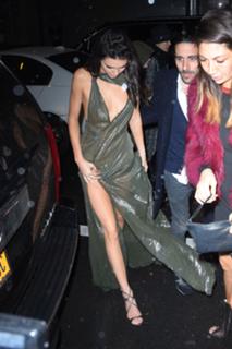 Kendall Jenner feet photo thumbnail