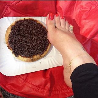 Jaqueline Mello feet photo thumbnail
