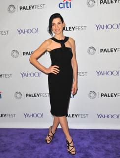 Julianna Margulies feet photo thumbnail