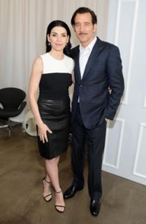 Julianna Margulies feet photo thumbnail