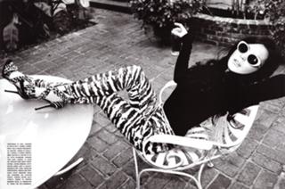 Lindsay Lohan feet photo thumbnail