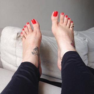 Jaqueline Mello feet photo thumbnail