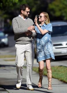 Diane Kruger feet photo thumbnail