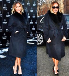 Adrienne Houghton feet photo thumbnail