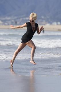 Jorgie Porter feet photo thumbnail