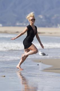 Jorgie Porter feet photo thumbnail