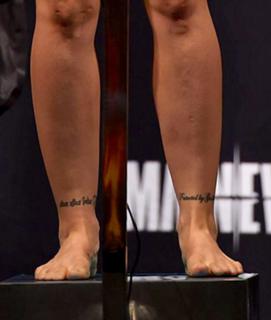 Ronda Rousey feet photo thumbnail