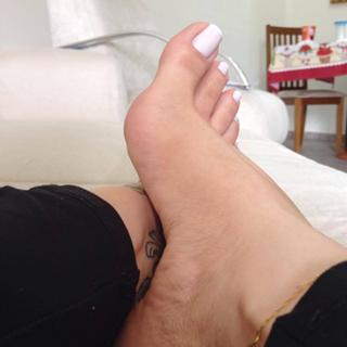 Jaqueline Mello feet photo thumbnail