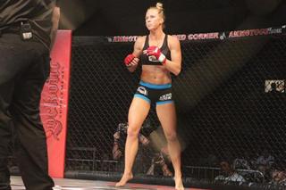 Holly Holm feet photo thumbnail