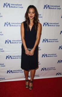 Jamie Chung feet photo thumbnail