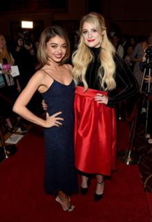 Sarah Hyland feet photo thumbnail