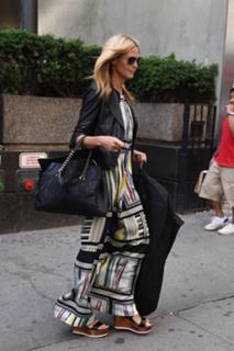 Heidi Klum feet photo thumbnail
