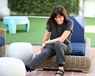 Selma Blair feet photo thumbnail