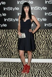 Krysten Ritter feet photo thumbnail