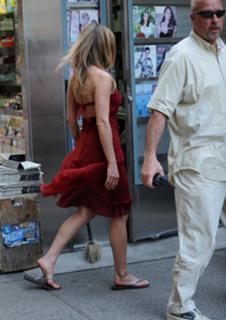 Jennifer Aniston feet photo thumbnail