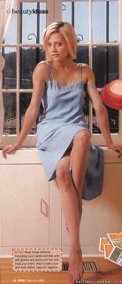 Brittany Murphy feet photo thumbnail