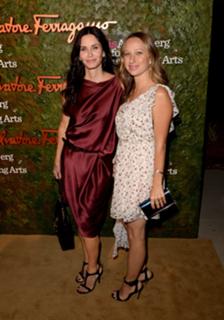 Courteney Cox feet photo thumbnail
